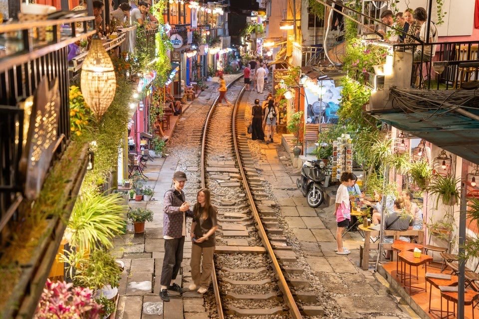 Best of Hanoi with Halong Bay — Tam Coc Escape photo 4