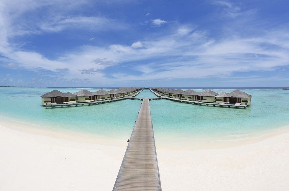 Maldives Beach & Overwater Villa — Holiday Inn Kandooma photo 4