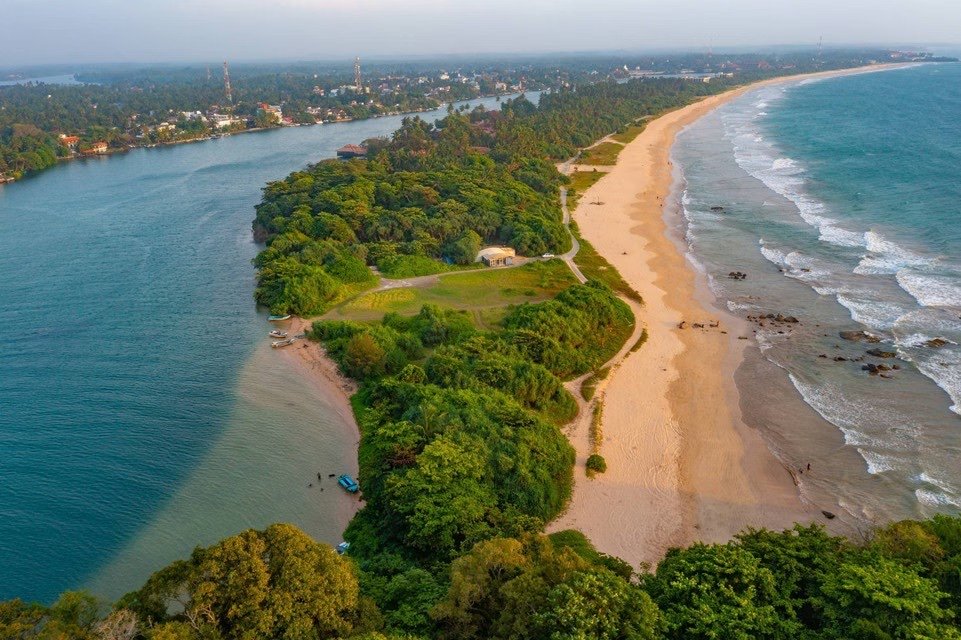 Exotic Sri Lankan Paradise — Hills, Tea Country & Beach photo 5